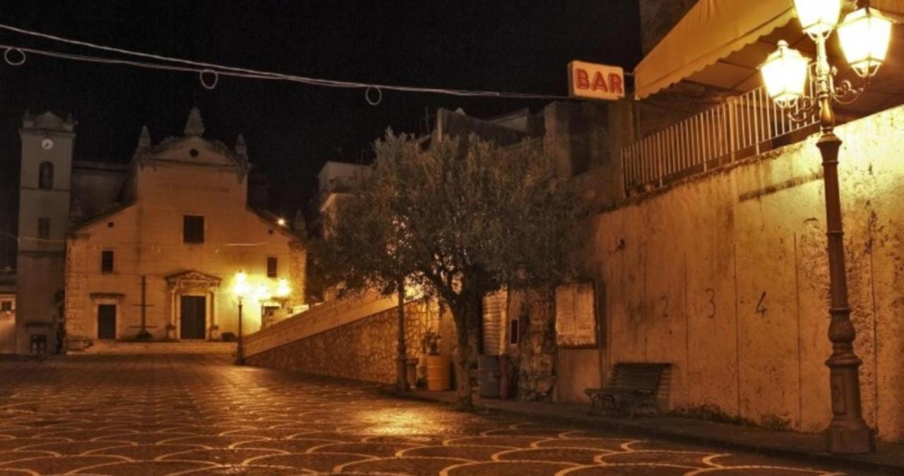 Villa Lontano Dal Caos A Due Passi Dal Mare à Condro Extérieur photo