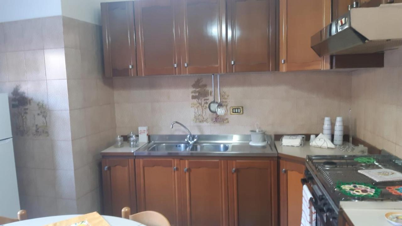 Villa Lontano Dal Caos A Due Passi Dal Mare à Condro Extérieur photo