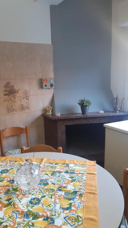 Villa Lontano Dal Caos A Due Passi Dal Mare à Condro Extérieur photo