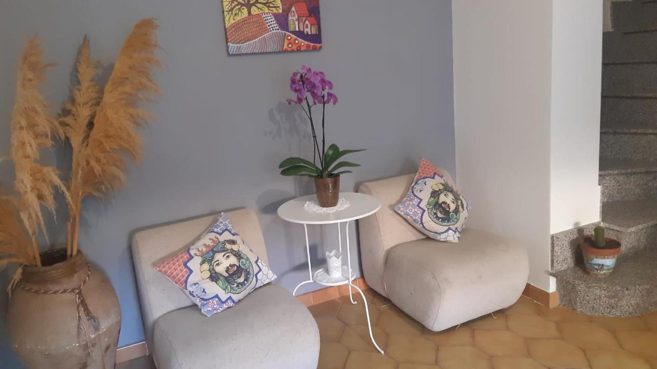 Villa Lontano Dal Caos A Due Passi Dal Mare à Condro Extérieur photo